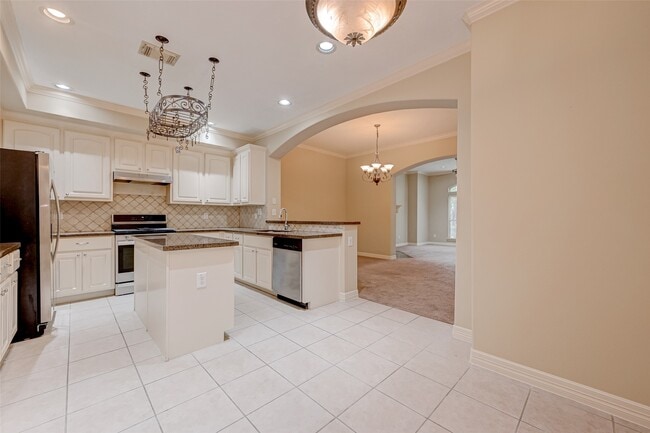 Building Photo - 13607 Brookbluff Ln