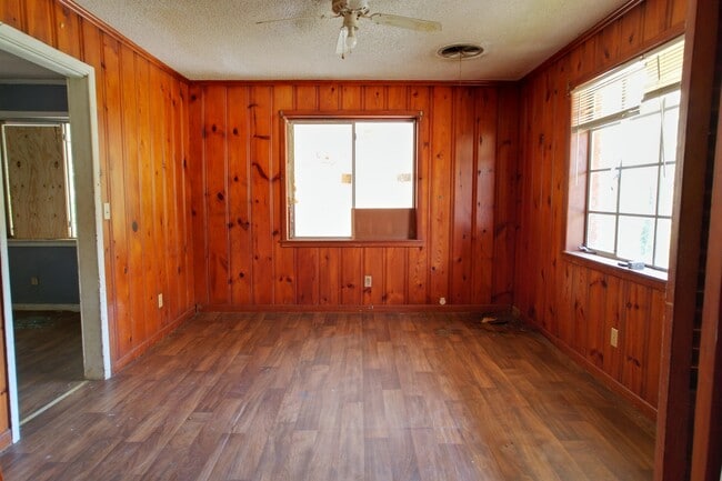 Building Photo - 460 Rogers St NW