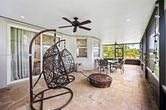 Building Photo - 15376 14th Manor
