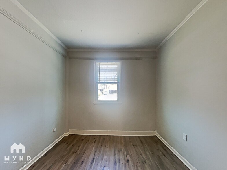 Building Photo - 6345 Oakview Ln