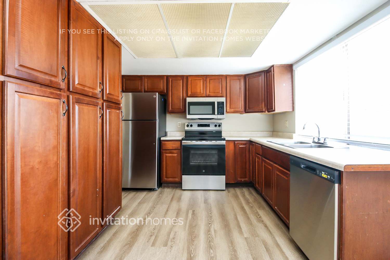 Building Photo - 6627 S 44th St