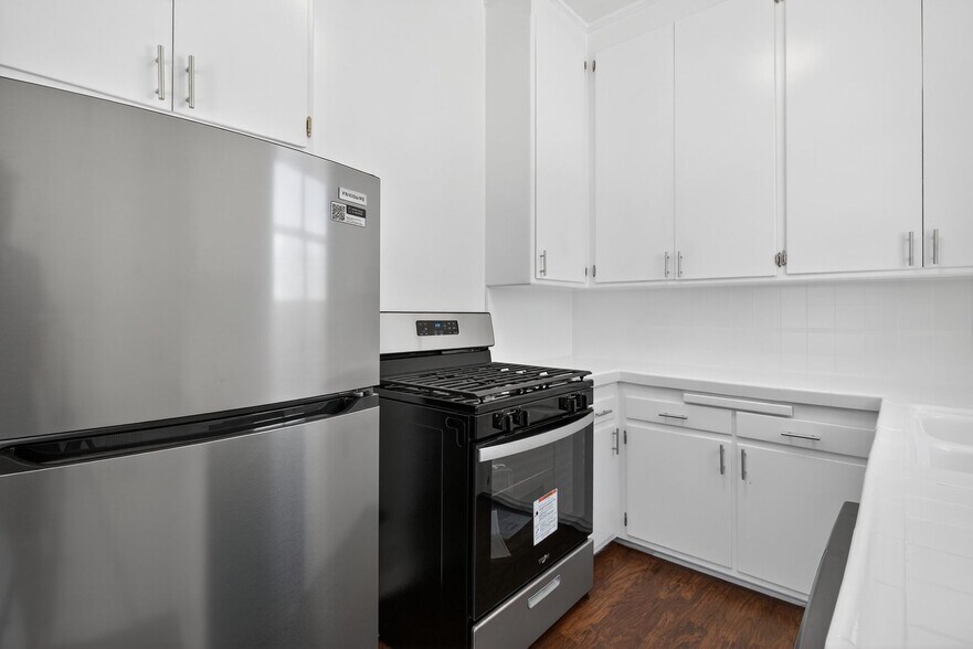 Building Photo - 4227-4233 Leimert Boulevard