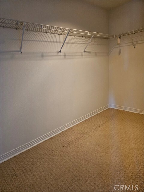 Building Photo - 214 S Alexandria Ave