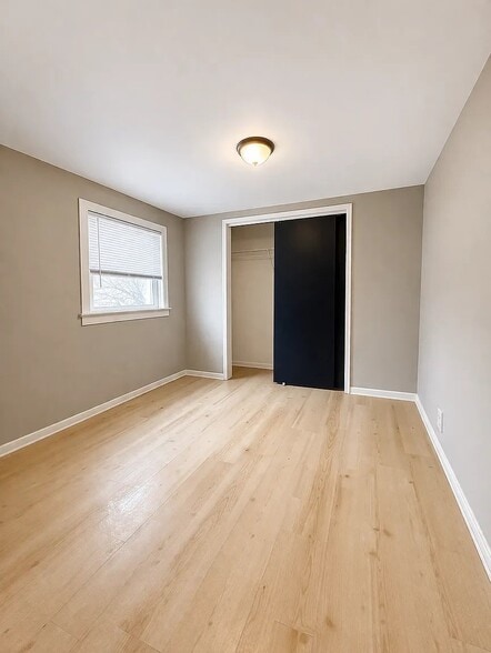 Building Photo - 8801 W Adler St