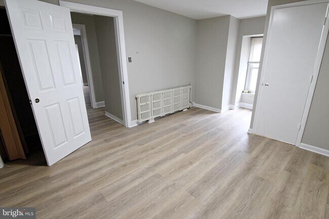 Building Photo - 617 Ford St