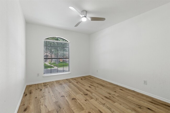 Building Photo - 2601 Kimberly Dr