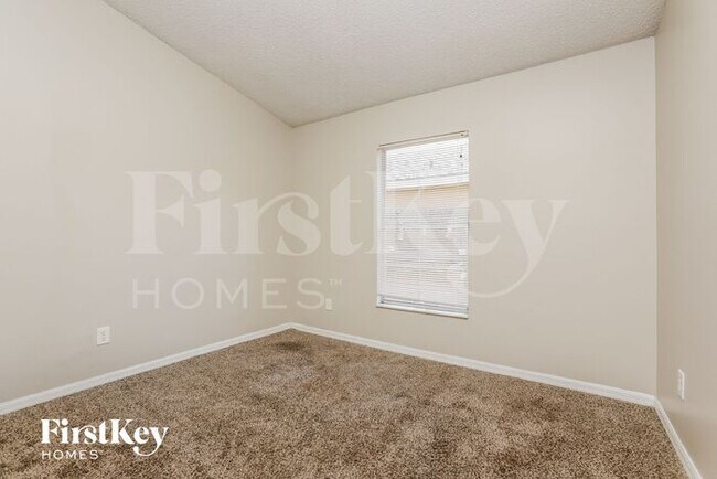 Building Photo - 7511 Groveoak Dr