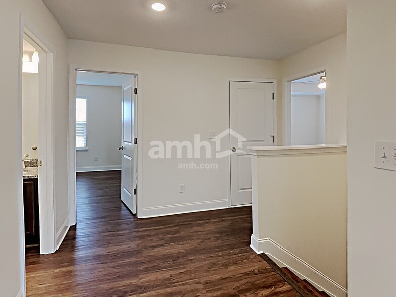 Building Photo - 4824 Chutney Dr