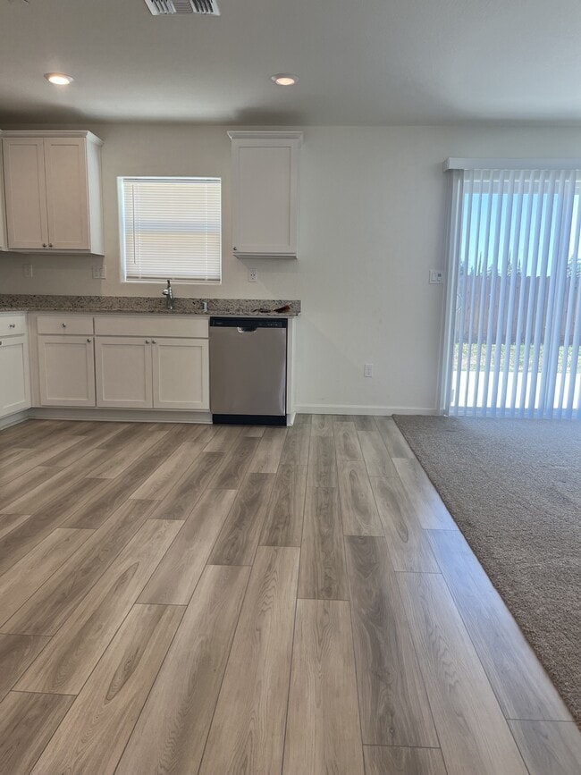 Building Photo - 6334 Trevor Dr