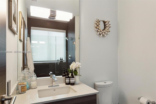 Building Photo - 101 N Shore Dr