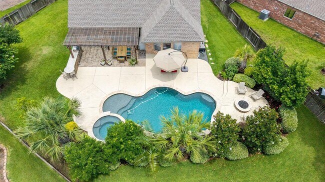 Building Photo - 25303 Hall Meadow Ln