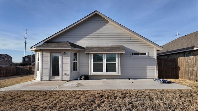 Building Photo - 5659 Sabbia Dr