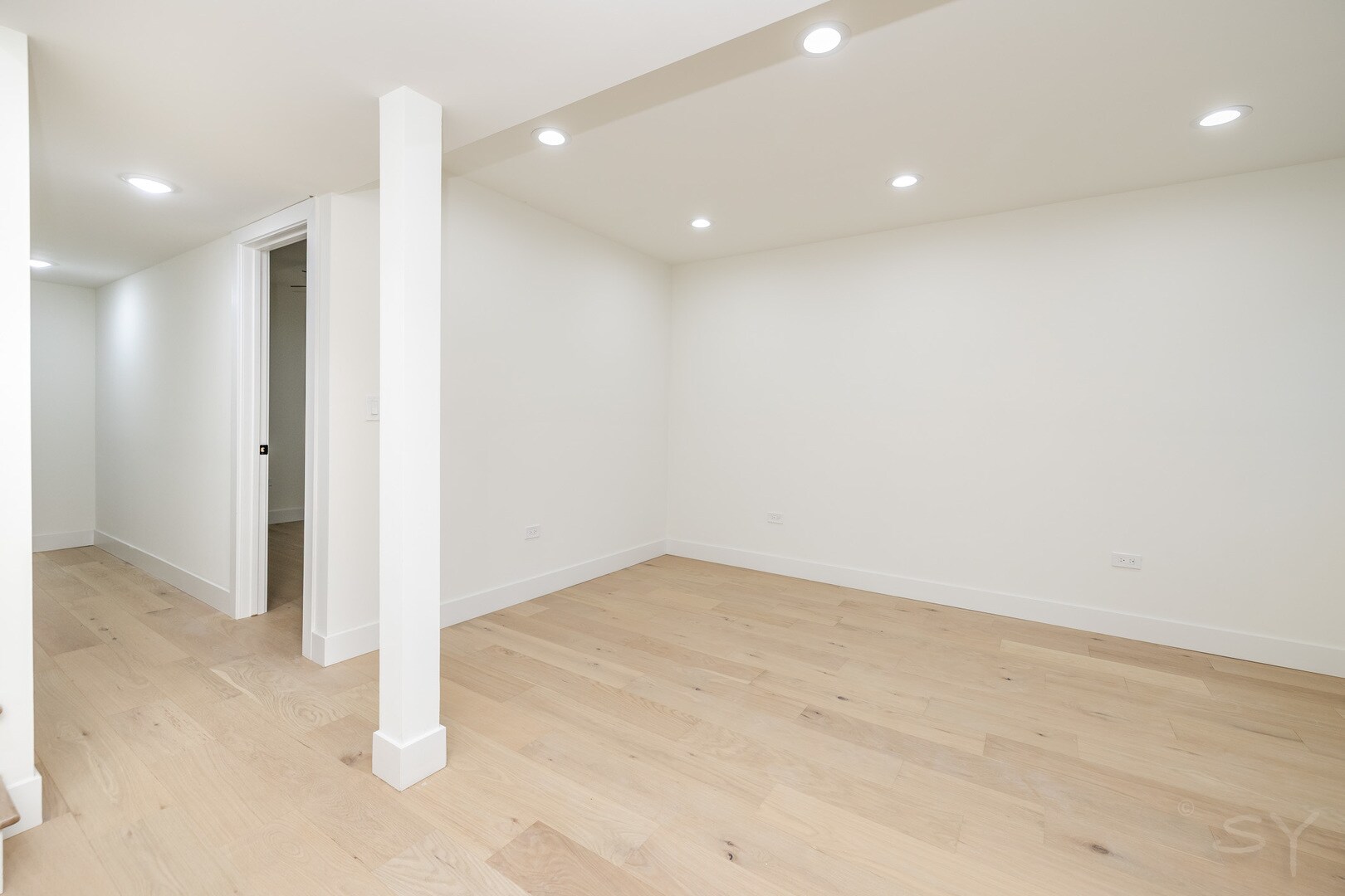 Building Photo - 1830 S Peoria St