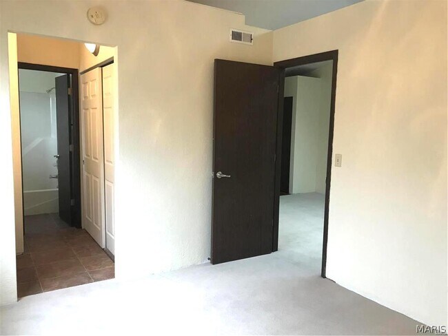 Building Photo - 122 Ashley Dr