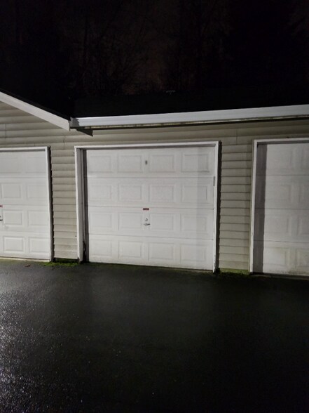 Building Photo - 2009 196th St SE