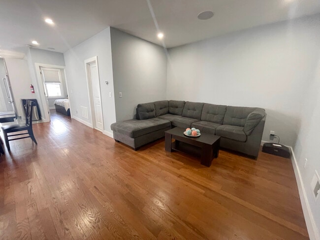 Building Photo - 26 Armm Ave