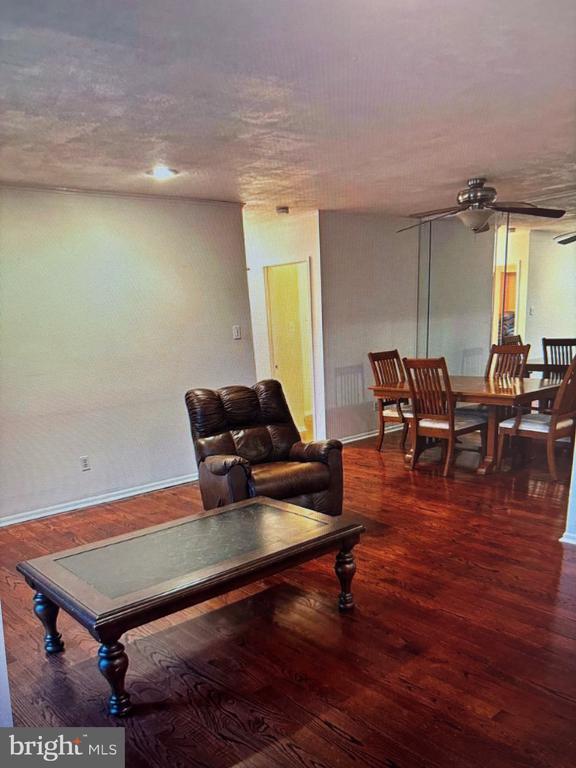 Building Photo - 50301 Delaire Landing Rd