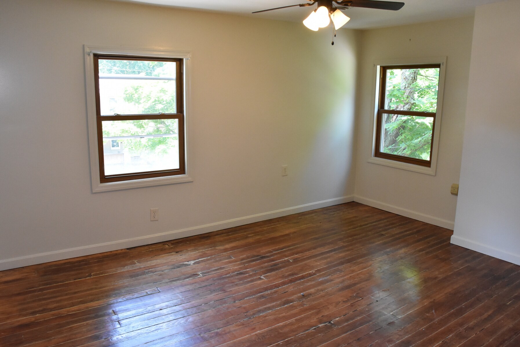 Building Photo - 539 North St