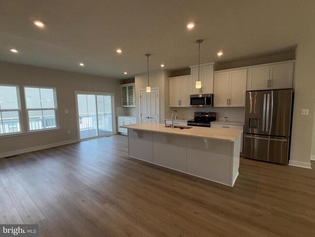 Building Photo - 9193 Edenderry Dr