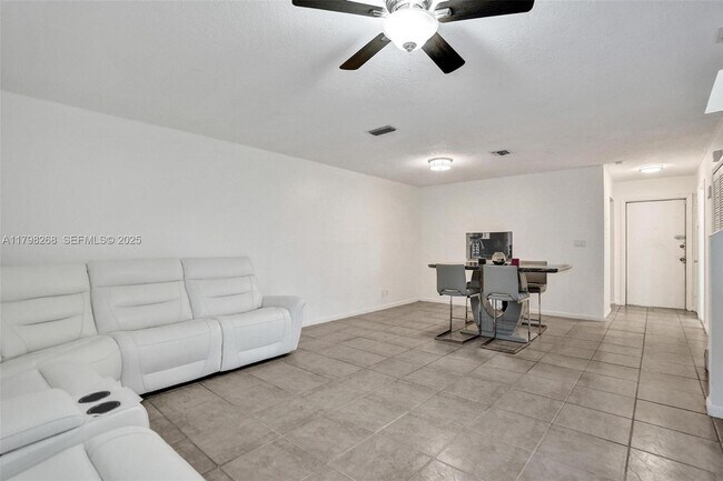 Building Photo - 1233 Hampton Blvd