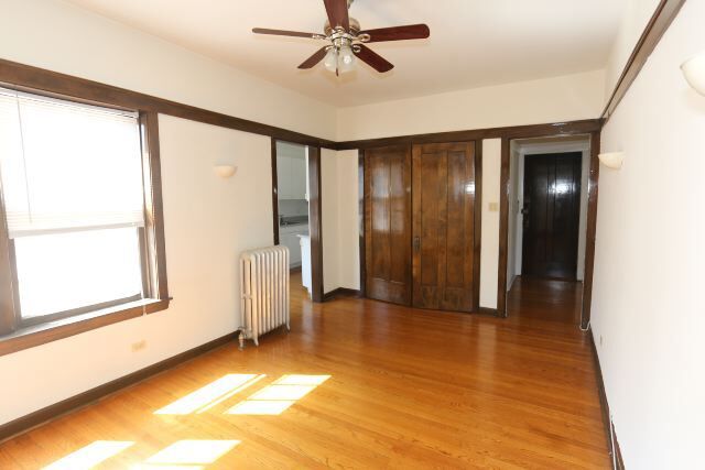 Building Photo - 821 W Waveland Ave