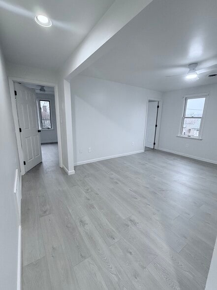 Building Photo - 338 Prestley Rd