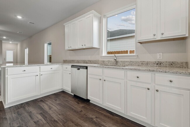 Building Photo - 15806 Berry Hl Dr