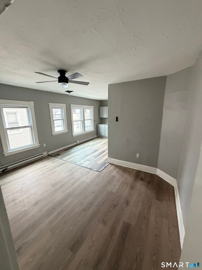 Building Photo - 89 Birch St