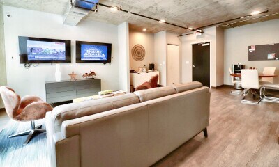 Building Photo - 1029 W Addison St