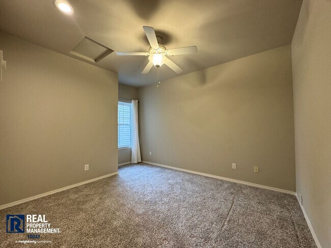 Building Photo - Beautiful 3 Bedroom Condo in Renton, WA!