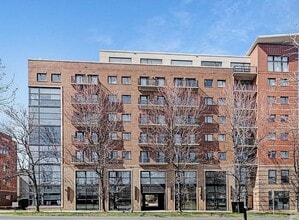 Building Photo - 715 N Church St