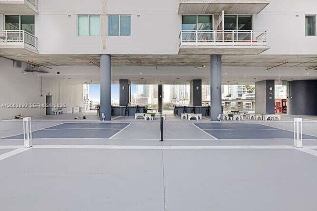 Building Photo - 690 SW 1st Ct