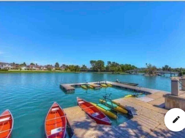 Woodbridge lake - 39 Thicket