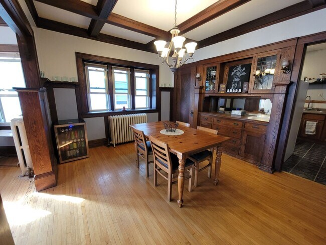 Building Photo - 3620 Lyndale Ave S