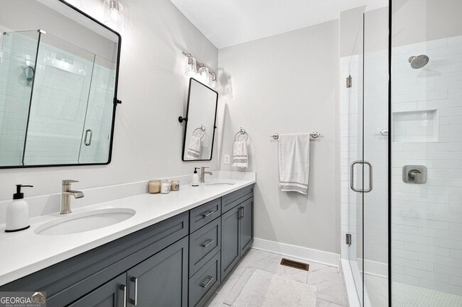 Building Photo - 4465 Dalston Dr