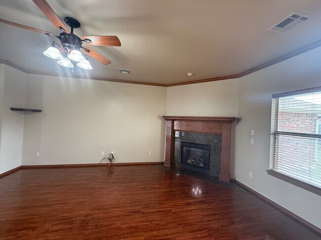 Building Photo - 616 Morningside Dr