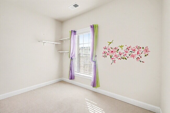 Building Photo - Welcome Home!!