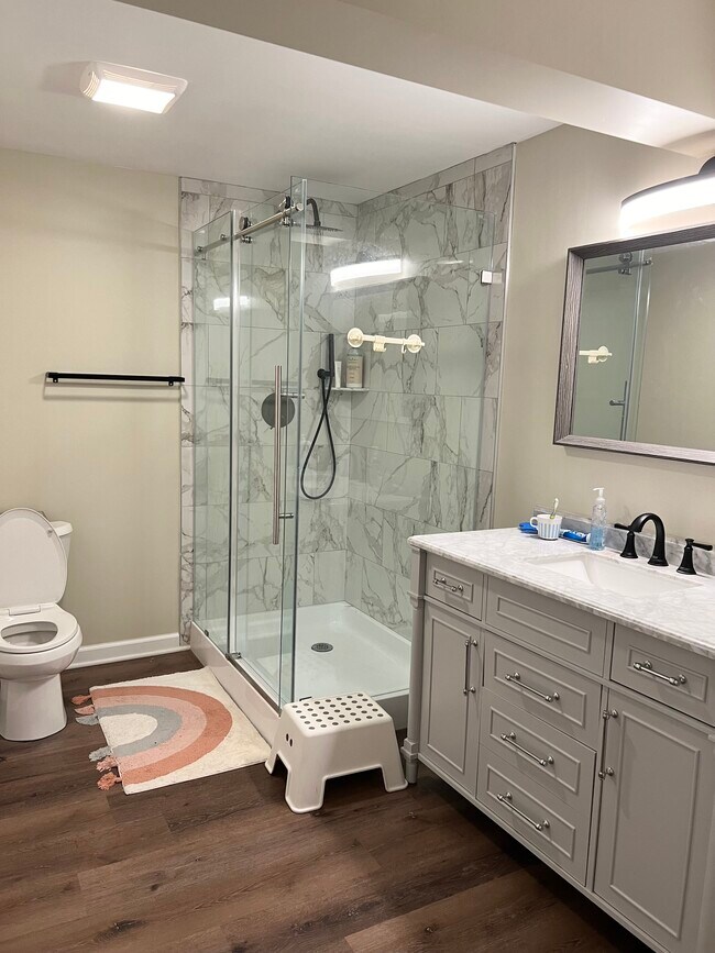 Building Photo - 10375 Wetherburn Rd