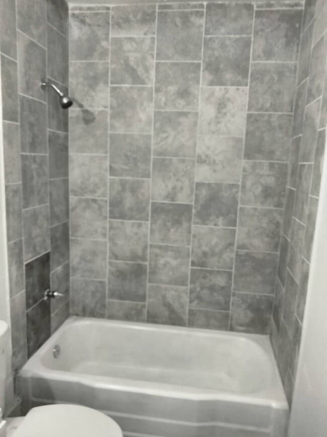 Building Photo - 614 1st St N