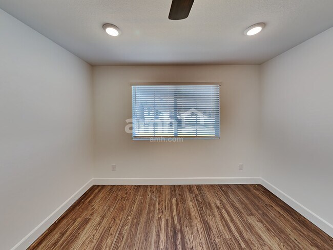 Building Photo - 3360 Blodwen St