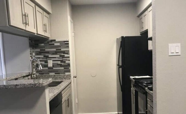 Building Photo - 1 bedroom in Houston TX 77034