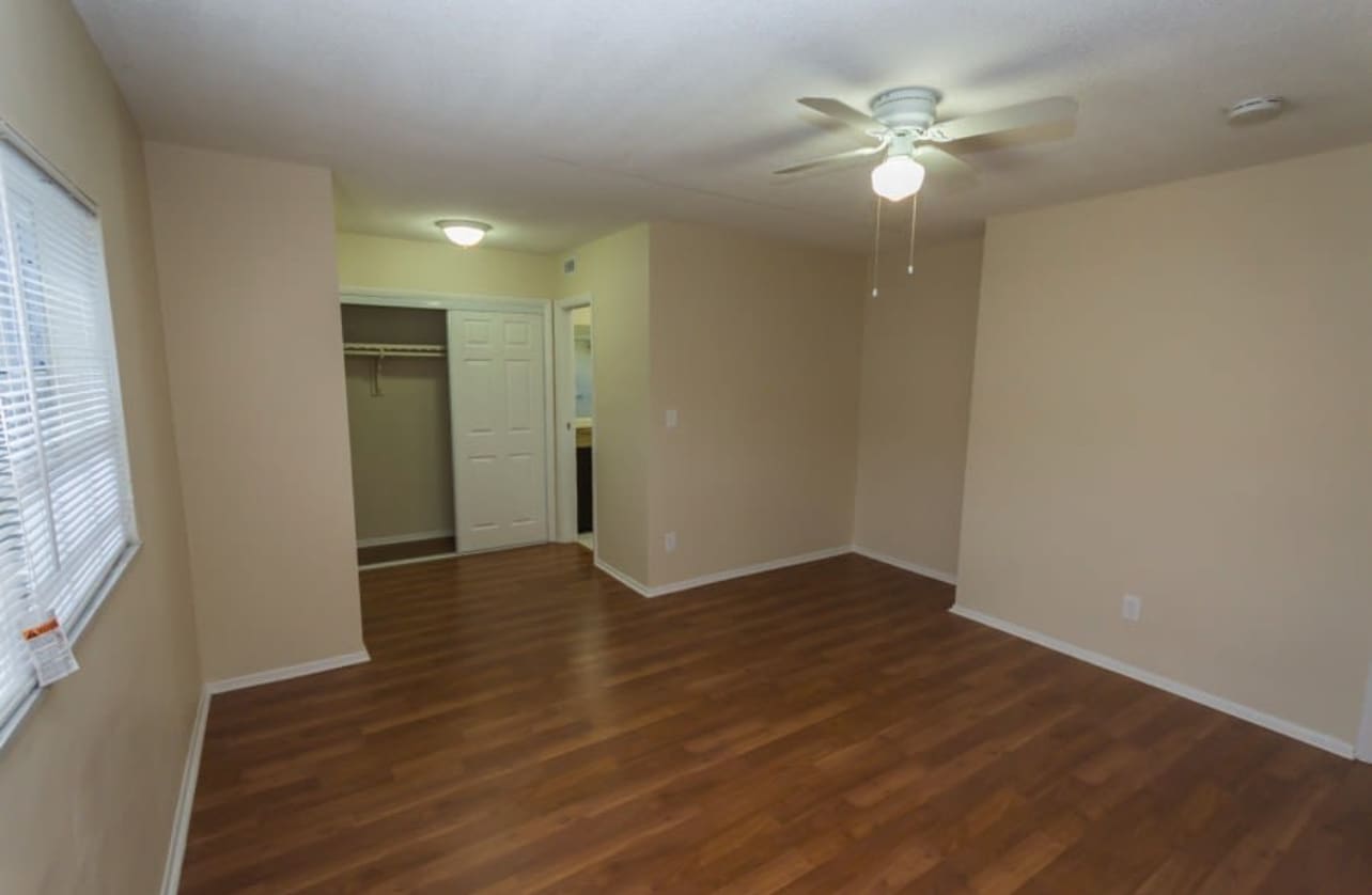 Building Photo - 4986 NW 39th St