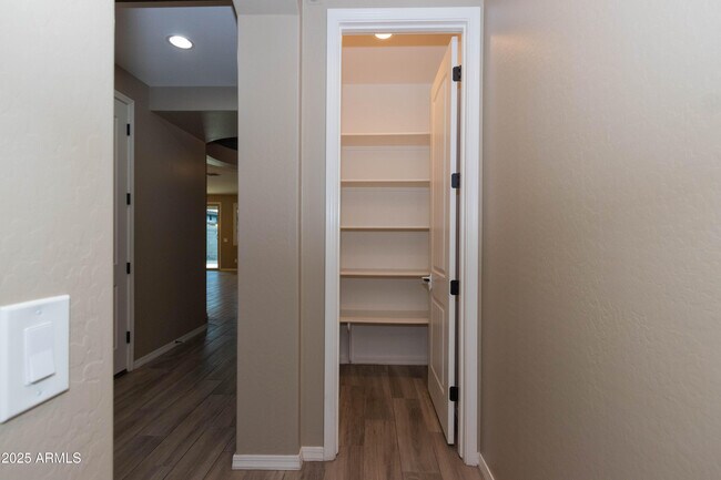 Building Photo - 3951 E Turley St