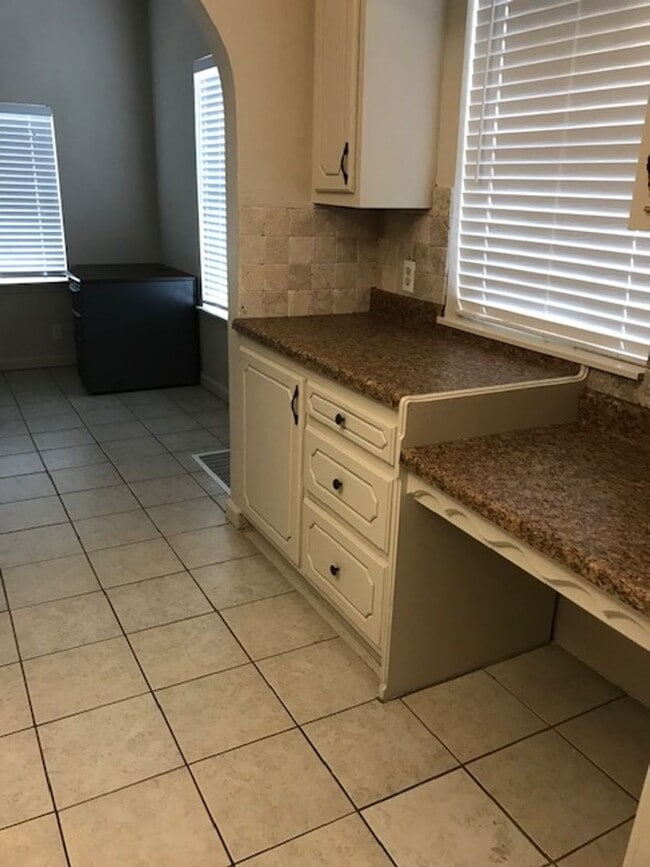 Building Photo - Ada OK Rental