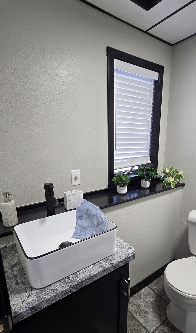 Building Photo - 809 County Rd 2 S