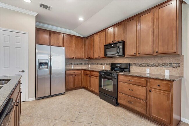 Building Photo - 4205 Fairmeadow Dr