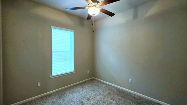 Building Photo - FOR RENT 3 bedroom 2 bath home in Arbor Gr...