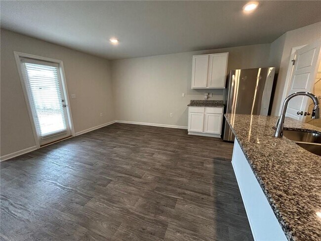 Building Photo - 20866 Petal Dr