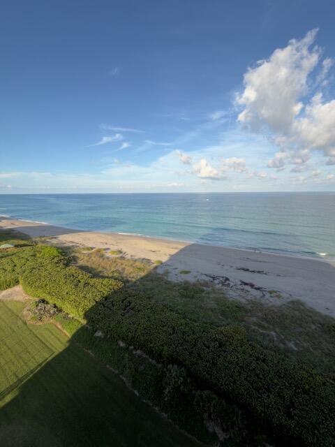 Building Photo - 10044 S Ocean Dr