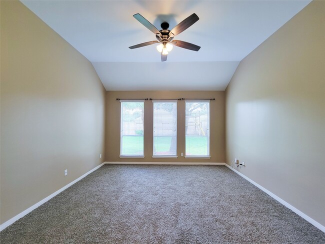 Building Photo - 21122 Golden Sycamore tr